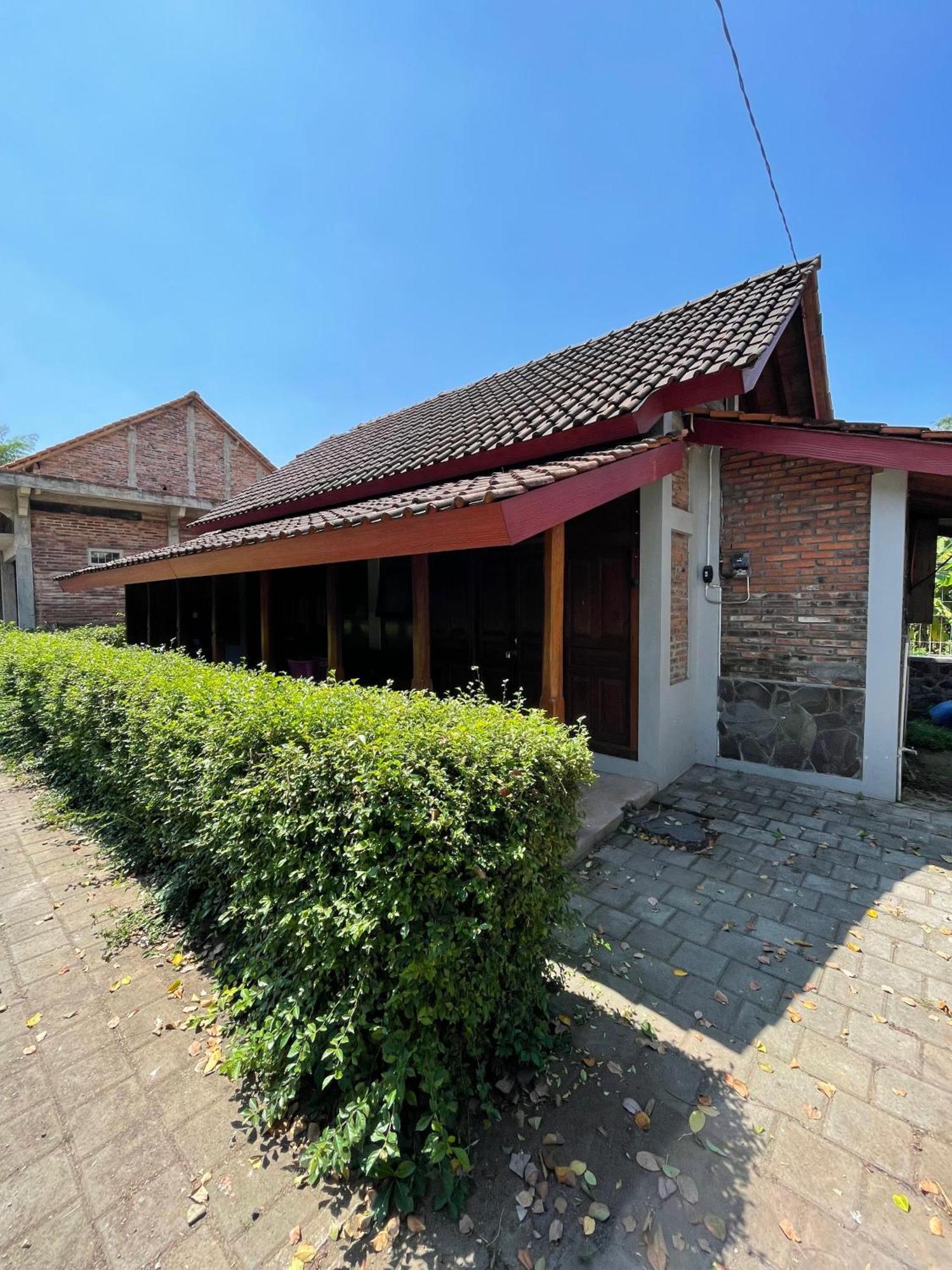 מגלאנג Saka Homestay Boutique & Cafe מראה חיצוני תמונה