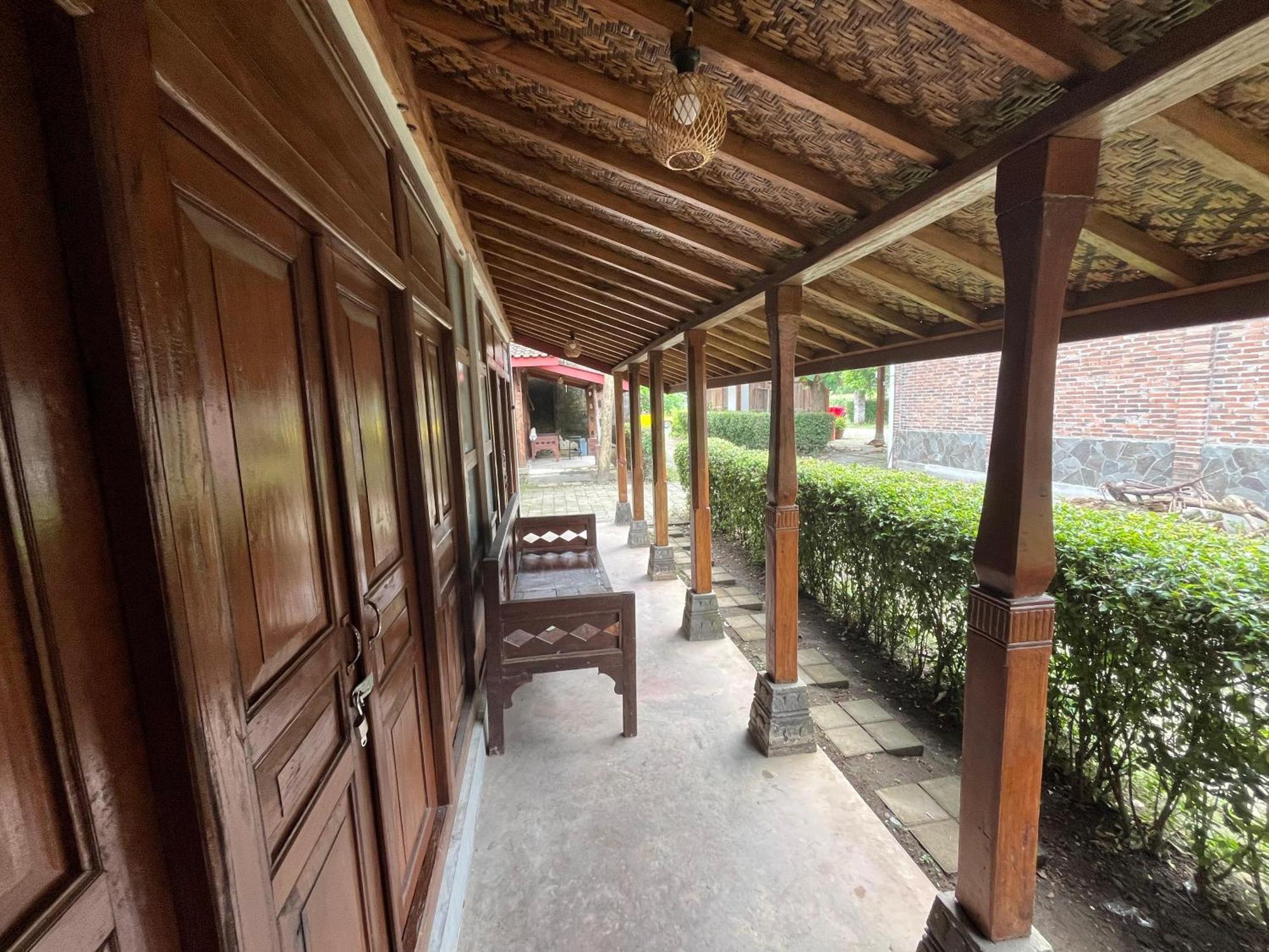 מגלאנג Saka Homestay Boutique & Cafe מראה חיצוני תמונה