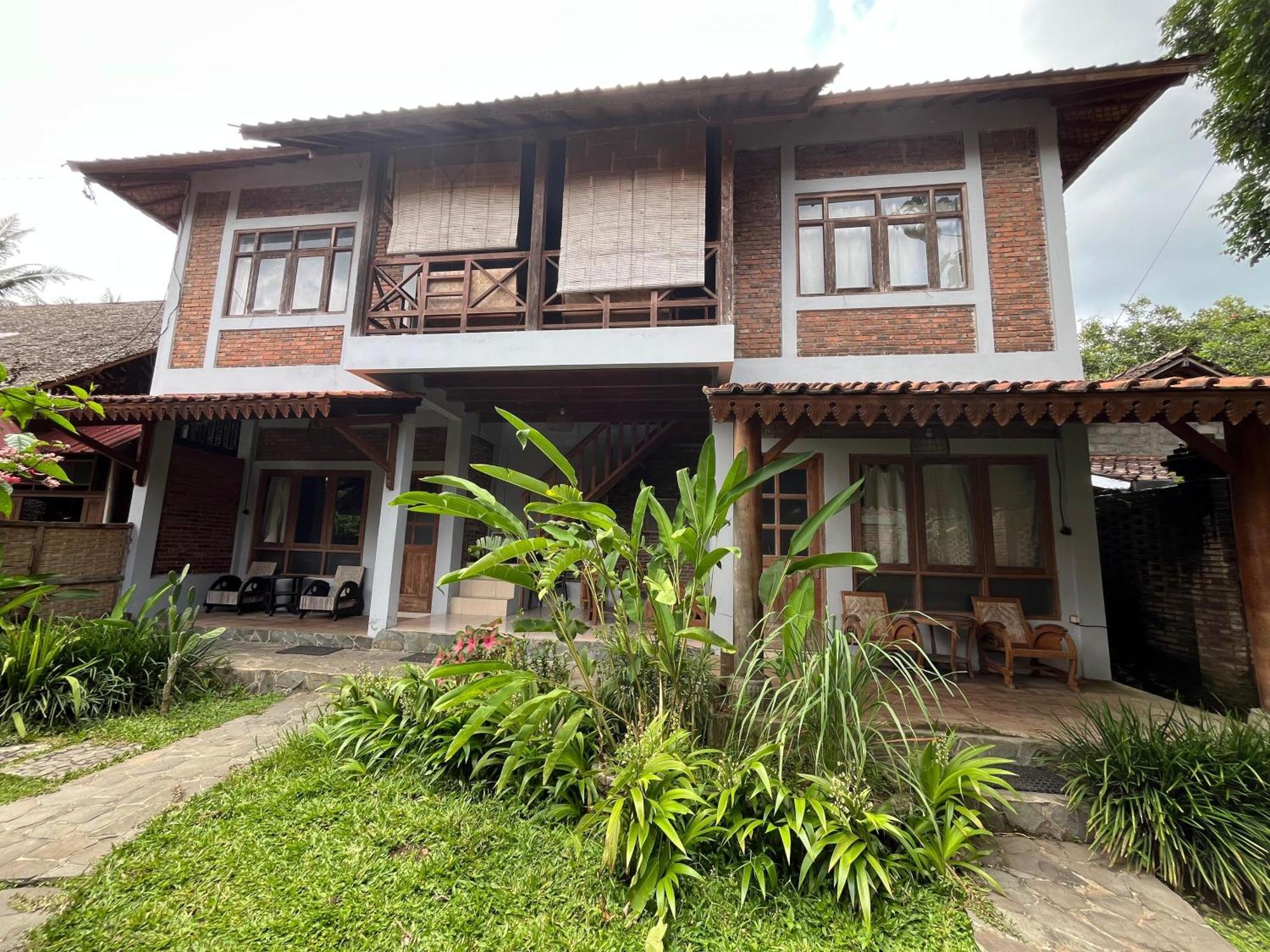 מגלאנג Saka Homestay Boutique & Cafe מראה חיצוני תמונה